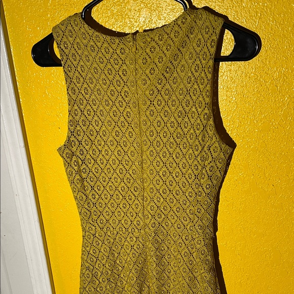 Zara Mustard Patterned Midi Dress - Picture 6 of 7